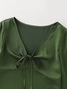 CHARMVALE Gaun Pendek Wanita Satin Warna Polos dengan Lengan Mengembang dan Leher V - Hijau - View 7