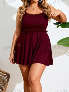 SHEIN Swim Curve 大尺碼女款純色細肩帶分體式比基尼泳衣套裝 2 件組，休閒度假風 - 酒紅色 - 查看 6