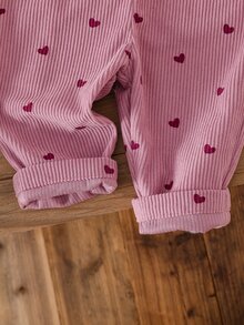 SHEIN 2件組女嬰卡通熊刺繡燈芯絨吊帶褲與甜心印花荷葉袖長袖白色T恤休閒套裝 - 粉色 - 查看 4