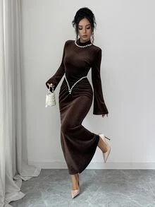 Elenzga Vestido largo de sirena para mujer, nuevo lanzamiento de principios de otoño, elegante y sofisticado, versátil para uso diario, reuniones, vacaciones, fiestas, cenas de noche y salidas casuales, con diseño de cuentas, diseño plisado de alta gama, ajuste ceñido a la cintura, cuello alto pequeño, corte slim fit, color marrón, microacampanado y manga larga - Marrón - Ver 6