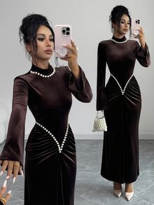 Elenzga Vestido largo de sirena para mujer, nuevo lanzamiento de principios de otoño, elegante y sofisticado, versátil para uso diario, reuniones, vacaciones, fiestas, cenas de noche y salidas casuales, con diseño de cuentas, diseño plisado de alta gama, ajuste ceñido a la cintura, cuello alto pequeño, corte slim fit, color marrón, microacampanado y manga larga - Marrón - Ver 3