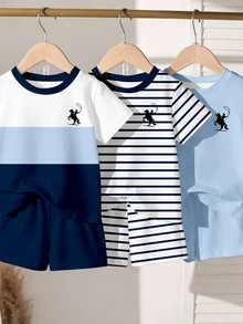SHEIN 3套組，隨機附贈1套 皇家藍與淺藍對比色 幼兒休閒時尚經典騎士印花圓領短袖T恤與短褲套裝 - 彩色 - 查看 3