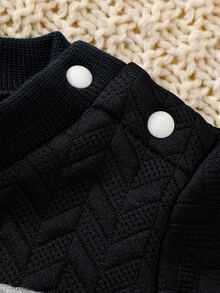 SHEIN 男嬰可愛熊口袋拼色運動衫與長褲套裝 嬰兒紋理套頭上衣與長褲 2件套服裝 - 淺藍色 - 查看 7