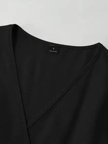 SHEIN LUNE 标准尺码女士荷叶边V领修身度假优雅中长连衣裙 - 黑色 - 查看 4