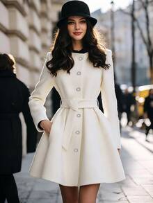 Balvessa Mantel Panjang Wanita Elegan yang Mempertegas Pinggang dengan Gesper Dekoratif - Putih - View 5