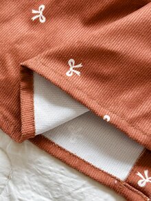 SHEIN Vintaside Kids 1件幼童女童刺繡洋裝，甜美鐵鏽棕色，荷葉邊鈕扣蝴蝶結長袖圓領，正裝生日派對秋季假期婚禮賓客復古風 - 卡其色 - 查看 9