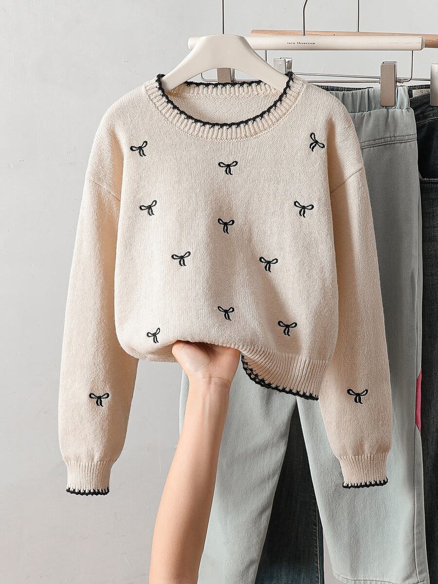 SHEIN 女童秋冬杏色新款時尚百搭可愛刺繡蝴蝶結套頭長袖圓領撞色千鳥格飾邊針織毛衣,柔軟舒適面料,適合外出、聚會、休閒穿著與玩耍 - 杏色 - 查看 1