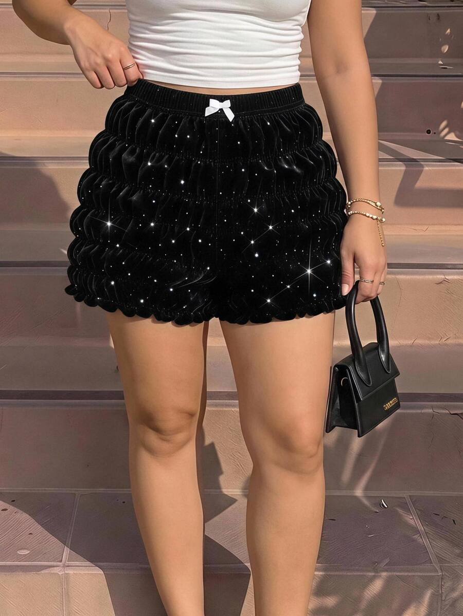 SHEIN MOD 大尺碼復古黑色天鵝絨水鑽短褲,甜美女孩度假穿搭,萬聖節造型 - 黑色 - 查看 1
