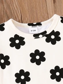 SHEIN 隨機 1 件女嬰蝴蝶袖上衣 夏季休閒風 豹紋蝴蝶結、條紋、花卉、字母印花圖案 T 恤 經典簡約設計 時尚百搭 適合夏季外出穿著 - 彩色 - 查看 5