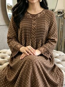 Al Najma Gaun Motif Bunga Kecil Polos dengan Desain Renda Kontras, Elegan, Lengan Panjang Longgar, Pola Bunga Acak, Gaun Arab Tradisional Ukuran Besar - Coklat - View 5