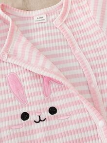 SHEIN Playful Pals 新生兒粉色可愛兔子刺繡長袖連身衣，腳部3D耳朵裝飾，時尚百搭，適合寶寶日常穿著與外出 - 粉色 - 查看 5