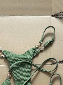 SHEIN Swim 2026春夏三角杯掛脖式軍綠色紋理面料金色小雙耳陽光裝飾高衩可調節休閒風適合海灘海濱泳池女性性感比基尼 - 軍綠色 - 查看 4