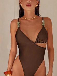 Swim Chiccia 女士咖啡棕色纯色不对称串珠连体泳衣，春夏款 - 咖啡棕 - 查看 3