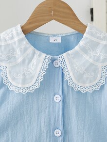 SHEIN 新開學季女童幼兒時尚甜美蕾絲領白色長袖襯衫 百搭嬰兒內搭衫 - 藍色 - 查看 5