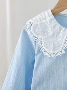 SHEIN 新開學季女童幼兒時尚甜美蕾絲領白色長袖襯衫 百搭嬰兒內搭衫 - 藍色 - 查看 3