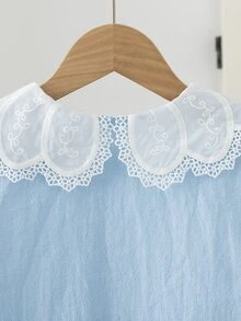 SHEIN 新開學季女童幼兒時尚甜美蕾絲領白色長袖襯衫 百搭嬰兒內搭衫 - 藍色 - 查看 4
