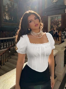 SHEIN MOD 大尺碼女款純白色抓皺胸前泡泡袖束腰上衣 乳女風夏季修身上衣 優雅奢華 適合晚宴、婚禮、度假、派對 - 白色 - 查看 3