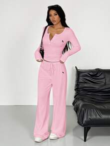 SHEIN EZwear 柔粉色針織女款鈕扣半開襟馬術印花T恤與長褲休閒日常套裝居家服舒適秋季 - 粉色 - 查看 4