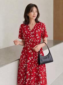 EMERY ROSE 女士 V 领短袖花卉印花休闲连衣裙情人节连衣裙红色连衣裙 - 紅色 - 查看 7