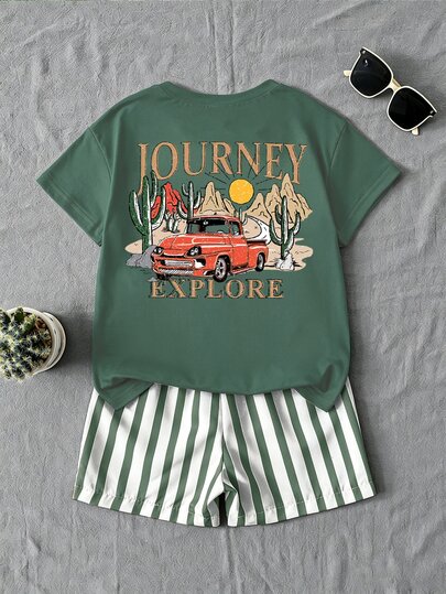 SHEIN Playful Pals 2pcs/Set Baju Anak Laki-Laki Kasual Modis Nyaman dengan Motif Slogan & Mobil, Atasan Kerah Bulat Bahu Longgar dan Celana Pendek Bergaris, Cocok untuk Musim Semi/Panas, Bermain di Luar Ruangan, Serbaguna untuk Sehari-hari, Set 2 Potong Musim Panas untuk Anak Laki-Laki