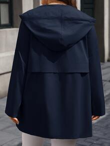 Rosumi 大尺碼女款素色長袖單排扣休閒連帽風衣外套 - 藏蓝色 - 查看 2