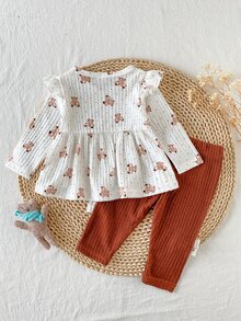 SHEIN Playful Pals 新生兒春秋棕色軟萌風可愛波點熊滿版印花蝴蝶結裝飾針織荷葉袖套頭上衣，搭配蝴蝶結裝飾純棕色羅紋修身長褲，2件套，適合外出、休閒穿著，百搭 - 棕色 - 查看 2