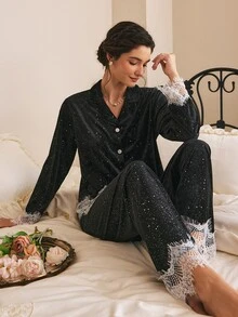 Côtesoire Set Piyama Wanita Beludru Nyaman dengan Motif Jacquard Reflektif Elegan Gaya Prancis, Kontras Warna Renda, dan Patchwork. - Hitam - View 5