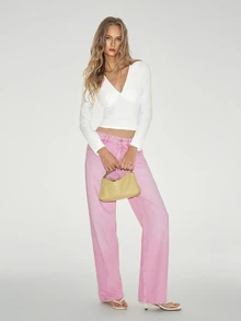 ATUI Studio Women's Solid Color V-Neck Long Sleeve Fitted Cropped Casual T-Shirt - White - View 3