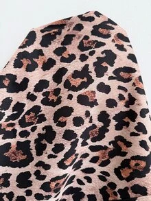 Weeklong Blus Tanpa Lengan Motif Leopard Kasual Baru untuk Wanita Ukuran Plus dengan Hem Asimetris - MultiWarna - View 9