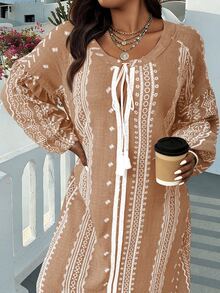 Ceyna Vestido Feminino Plus Size Estilo Francês Casual Boho Boêmio Elegante com Estampa Bordada Falsa Manga Longa para Férias e Ocasiões Formais Branco Outono - Marrom Claro - Visão 3
