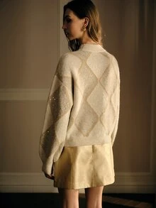 MOTF SWEATER WANITA UNTUK MUSIM GUGUR/DINGIN, MOTIF PAYET KOTAK-KOTAK, KERAH TEGAK, DAN BAHU JATUH. - Aprikot - View 3