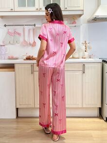 SweetSlumber Sött och gulligt pyjamasset för kvinnor i INS-stil med rosett, randigt tryck, kontrastfärg, enfärgad satin, krage och öppen front - Skrikrosa - Visa 2