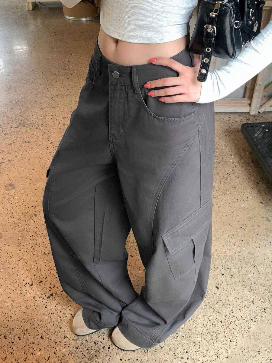 DAZY Celana Jeans Kargo Longgar Wanita dengan Saku Besar dan Desain Rusak, Gaya Kasual Jalanan Musim Gugur - Grey - View 1