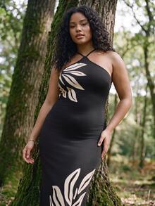 CAJUNI Plus Size Elegant Leaf Print Halter Neck Maxi Dress - Black and White - View 6