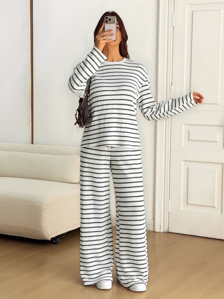 SHEIN Tall 女款秋季休閒黑白條紋上衣褲子兩件套家居服 - 彩色 - 查看 3