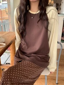 DAZY Kaos Wanita Lengan Raglan Motif Blok Warna untuk Musim Gugur - Coklat - View 5
