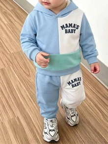 男嬰寬鬆休閒運動抓絨連帽衛衣與長褲2件套，舒適極簡，適合秋冬穿著，經典酷感復古配色拼接印花，MAMA'S BABY 文字印花 - 彩色 - 查看 1