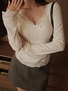 DAZY Textured Fabric Contrast Lace Trim Slim Fit Long Sleeve V-Neck Elegant Romantic Lovely Sexy Vacation Fall Top Women T-Shirt Date Everyday Off-White - White - View 2
