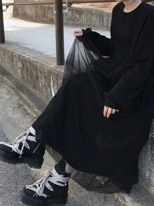 FRIFUL Gaun Panjang Wanita Warna Polos Leher Bulat Lengan Panjang dengan Hem Jala untuk Musim Gugur - Hitam - View 12