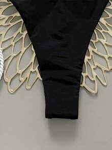 SHEIN Swim 两件套女士泳衣套装，白色手工钩编比基尼，女士两件套泳衣，Y2K泳衣，女士比基尼套装，女士泳衣，女士比基尼套装，女士泳装套装，钢圈比基尼套装，黑色绳带比基尼 - 黑色 - 查看 7