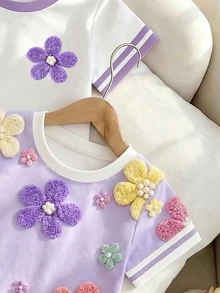 SHEIN 2件組女款新款圓領毛絨花卉數位印花短袖寬鬆簡約百搭T恤，休閒風，適合春夏秋日常穿著 - 彩色 - 查看 5
