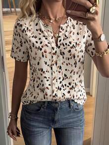 SHEIN LUNE Women Blouses Tombol Tombol Depan All Over Print Casual - Aprikot - View 1