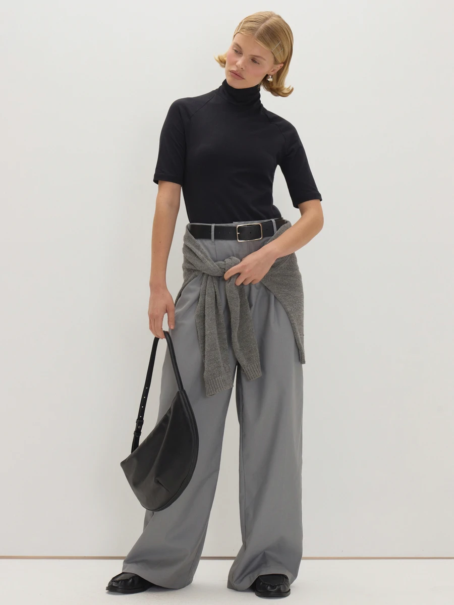 MUSEYN Black Jersey Turtle Neck Cropped Sleeve Fitted Top Chic Versatile Everyday Casual Fall Fashion - Black - View 1
