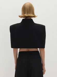 MUSEYN Atasan Crop Top Wanita dengan Kerah Tegak dan Bahu Lebar - Hitam - View 5