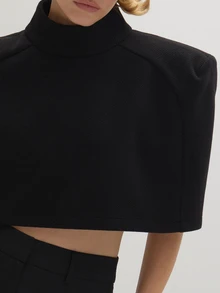 MUSEYN Atasan Crop Top Wanita dengan Kerah Tegak dan Bahu Lebar - Hitam - View 6