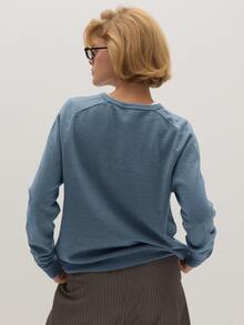 MUSEYN Sweater Rajut Biru Lengan Panjang Bergaris Leher V Ukuran Besar - Biru - View 4