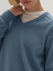 MUSEYN Sweater Rajut Biru Lengan Panjang Bergaris Leher V Ukuran Besar - Biru - View 6