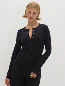 MUSEYN Black Jersey Popper Button Long Sleeve Fitted Bodysuit Everyday Casual Fall New Season Capsule Wardrobe - Black - View 2