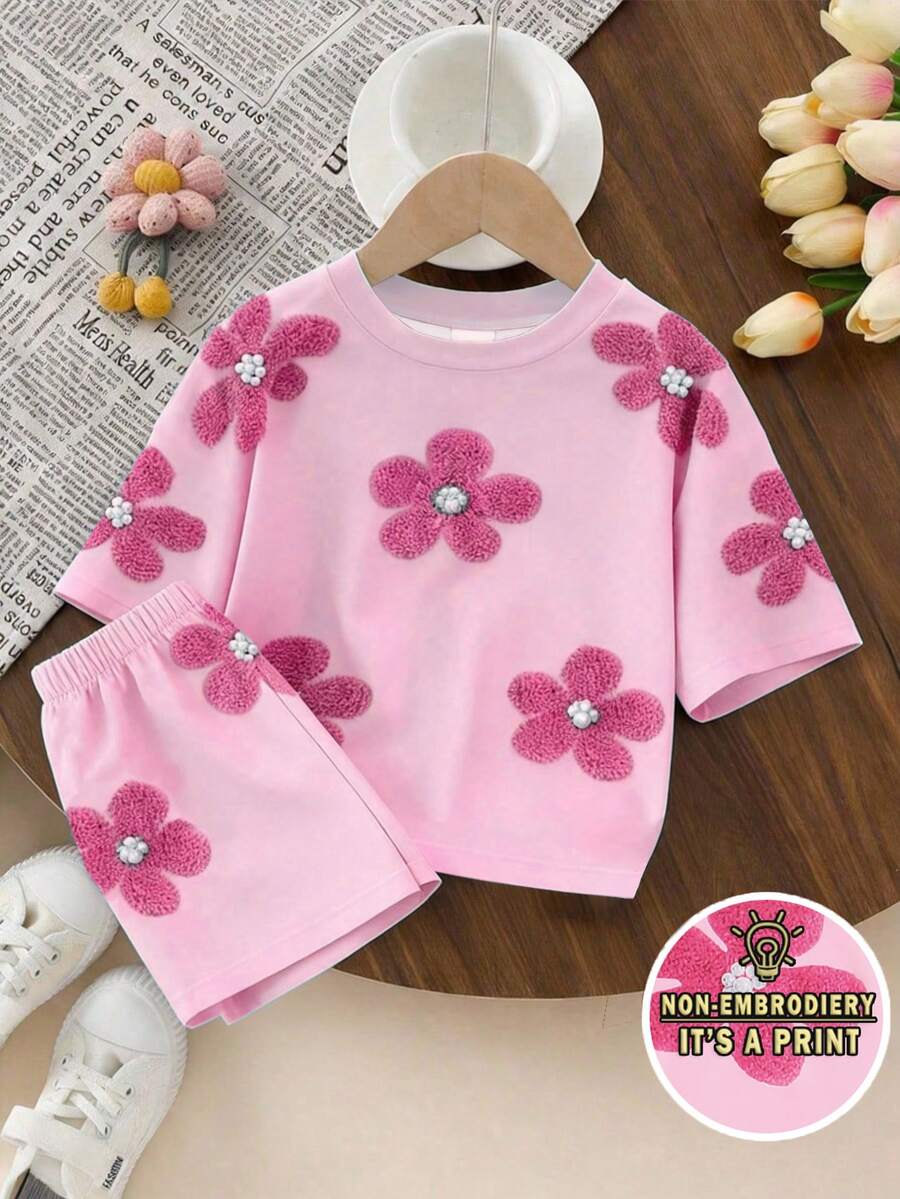 SHEIN 一套女童休闲舒适时尚可爱碎花短袖T恤短裤套装,适合春夏外出、休闲、度假。 - 彩色 - 查看 1