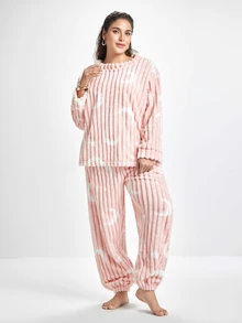 Slumbrini Plus Size Casual Moon & Star Print Plush Warm Fluffy Pajama Set, Fall Winter Clothes, Cozy - Pink - View 1